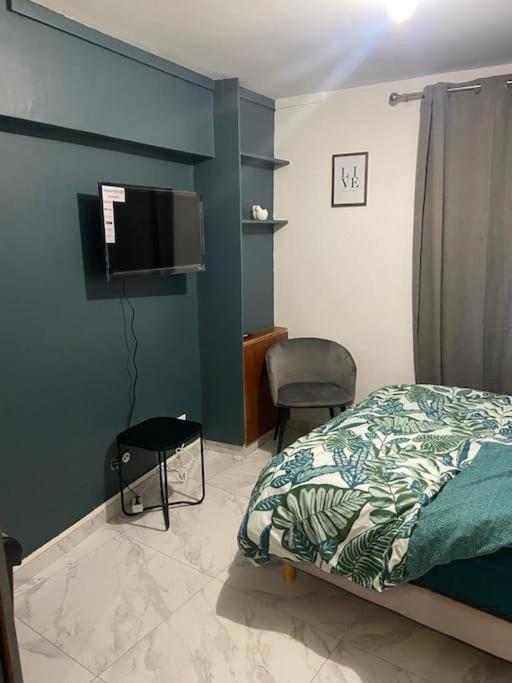 Charmant Studio Dans Maison Apartment Sarcelles Bagian luar foto
